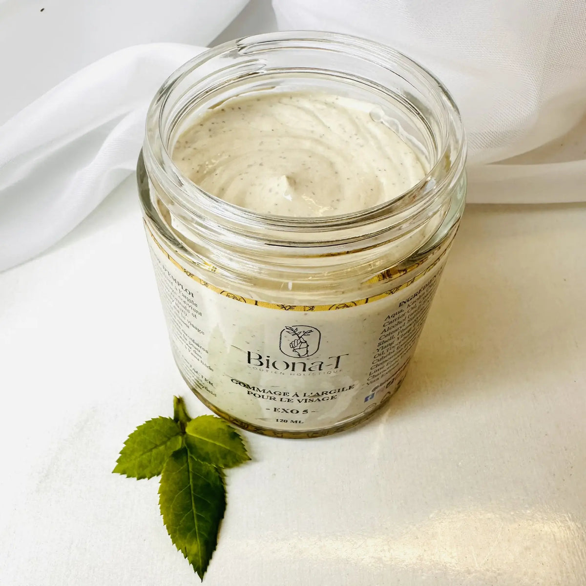 Gommage exfoliant de Biona-T à l&#39;argile pour le visage de la Gamme EXO5